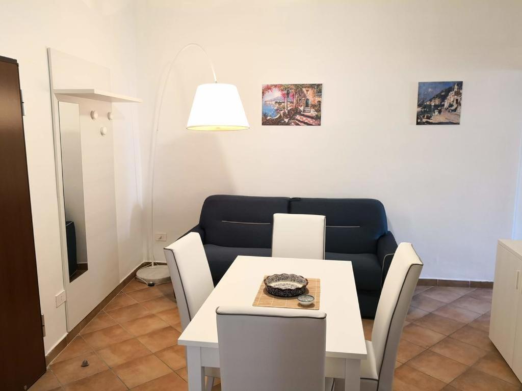 Appartement Rita Flat à Sorrente Extérieur photo
